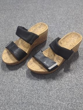 Vionic Sandals Womens 7  Black Double-Strap Pepper Cork Wedge CoastalResort Wear